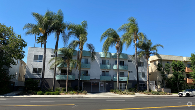 Building Photo - 14615 Burbank Blvd