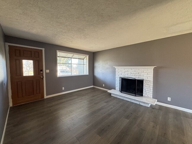 Photo - 3 Bedroom 1 Bath in Churchill Neighborhood House