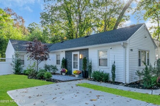 Building Photo - 185 Elmwood Rd