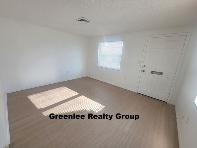 Building Photo - Adorable 1 Bed/1 Bath Villa in the 55+ New...