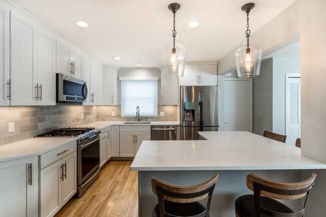 Foto del edificio - 73 Virginia Ave