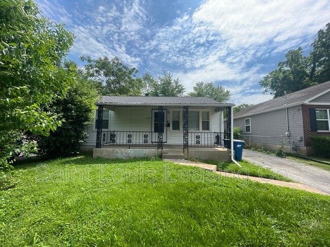 Building Photo - 6042 Evergreen Blvd