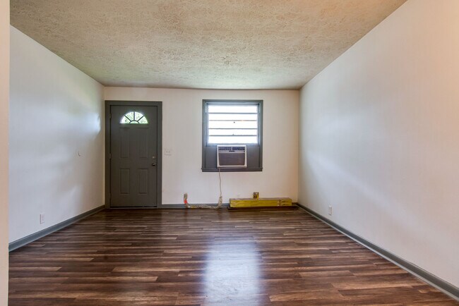 Foto del edificio - 1732 Dr Db Todd Jr Blvd