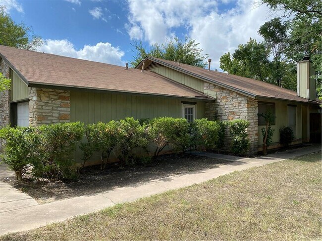Building Photo - 1503 No Mor Cove