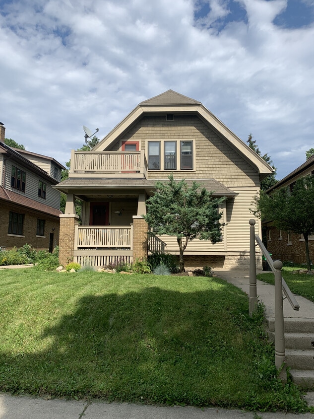 3342 N Dousman St, Milwaukee, WI 53212 - Apartments in Milwaukee, WI ...