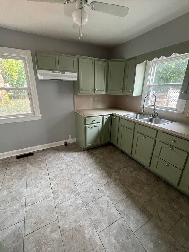 Foto del edificio - Beautiful 3 bedroom house in Louisville!