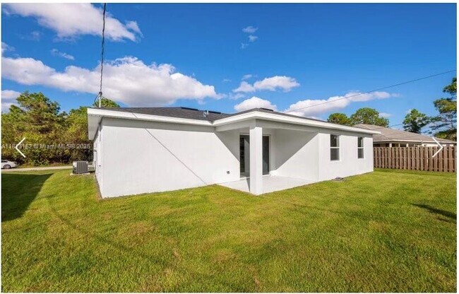 Foto del edificio - 872 SW Harvard Rd