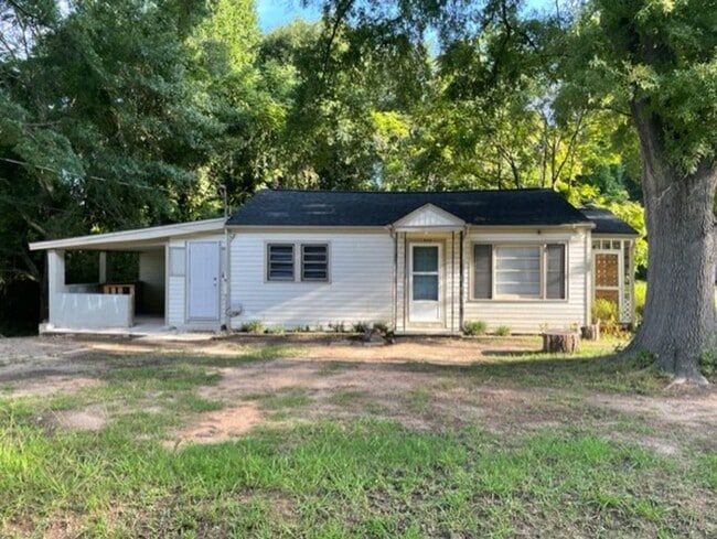 Building Photo - Adorable 2 bedroom 1 bath home . Located i...