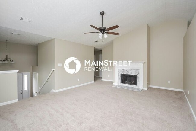 Building Photo - 4 Bedroom Pet-Friendly Home in Lithonia, GA with Main Street Renewal
