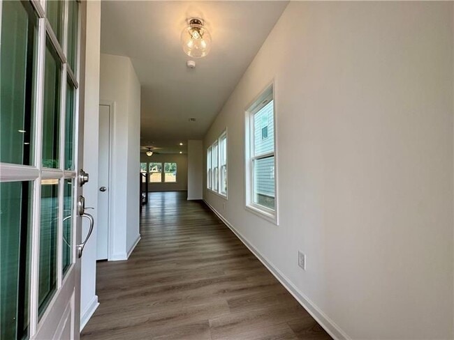 Foto del edificio - 5441 Hargrove Way