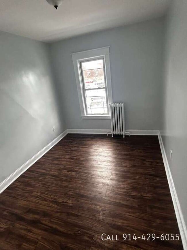 Building Photo - 33 William St