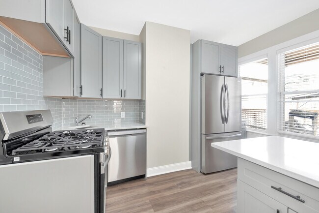 Building Photo - 16 O St