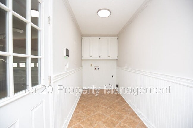 Building Photo - 6820 Panstone Dr