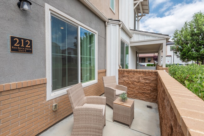Front patio - 212 Red Brick Dr