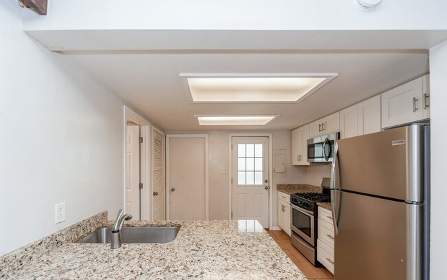 Foto del edificio - 430 Meadow Green Ln