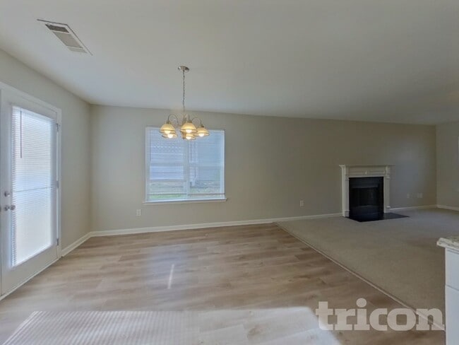 Building Photo - 110 Summerbrook Rd