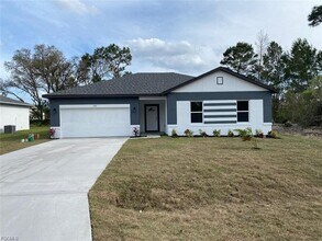 Building Photo - 1040 Milwaukee Blvd