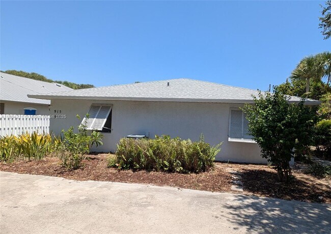 Building Photo - 915 Turtle Cove Ln