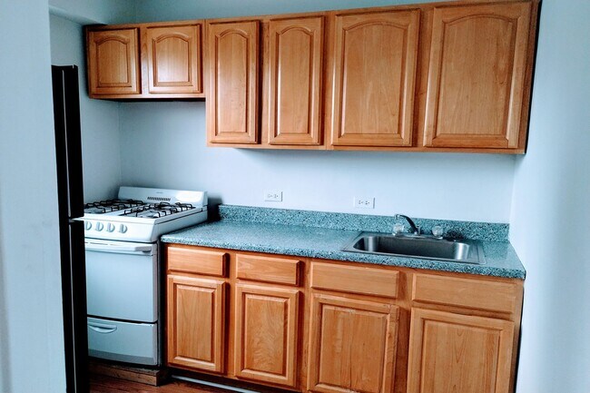 Foto del edificio - 1608 Ocean Pkwy