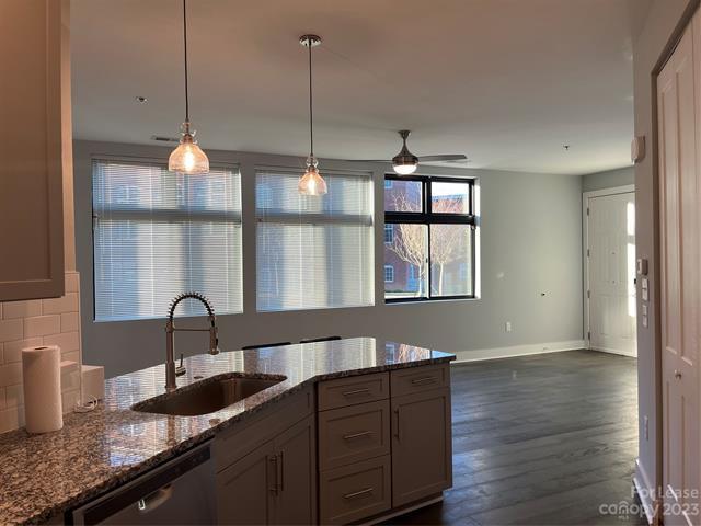 Foto del edificio - 501 E 37th St