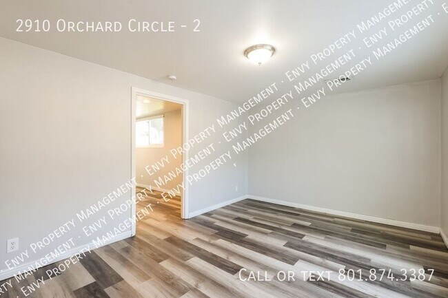 Foto del edificio - 2910 Orchard Cir