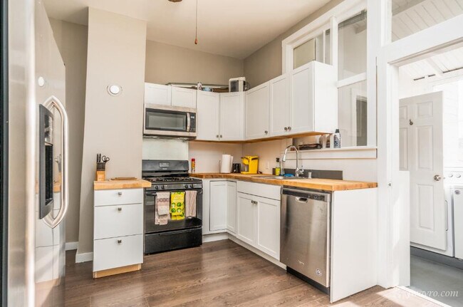 Foto del edificio - 266 Connecticut St