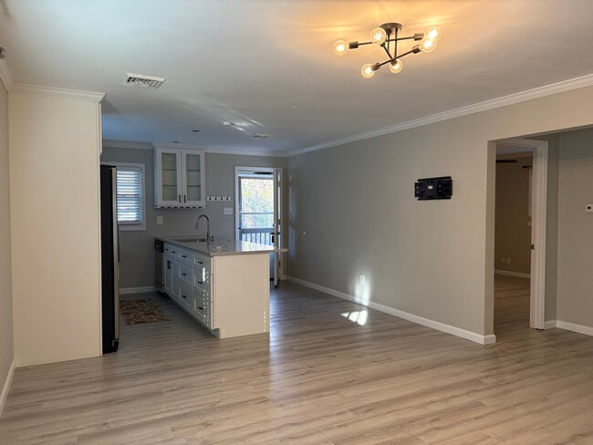 Building Photo - 508 Fisher Ave