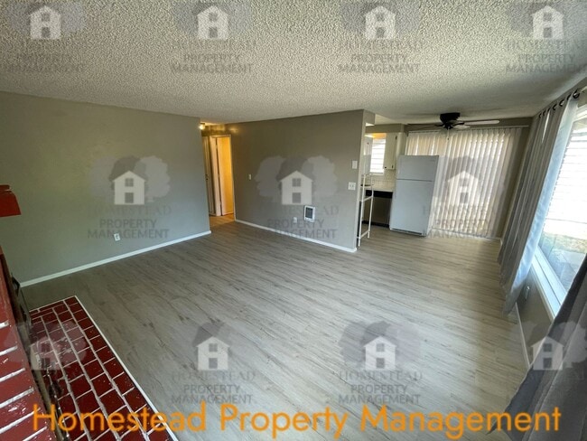 Building Photo - 3822-3828 Bayonne Dr SE