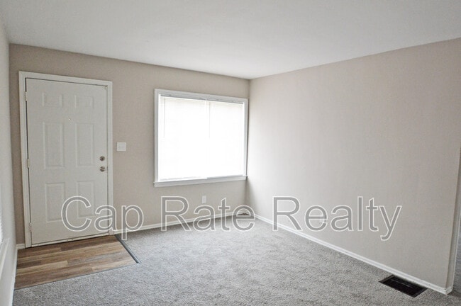 Building Photo - 1317 Aberdeen Ave