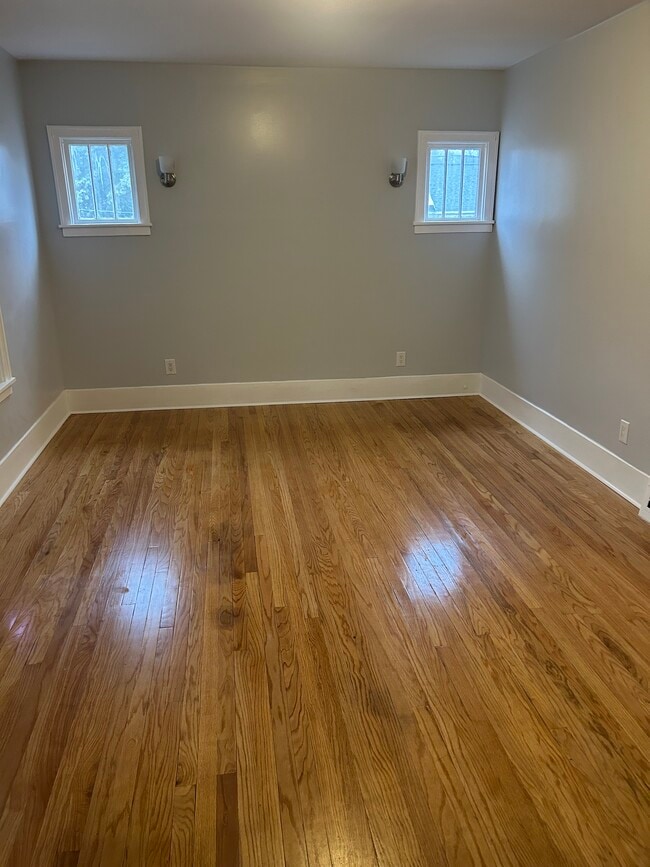 Building Photo - 126 Woodruff Ave