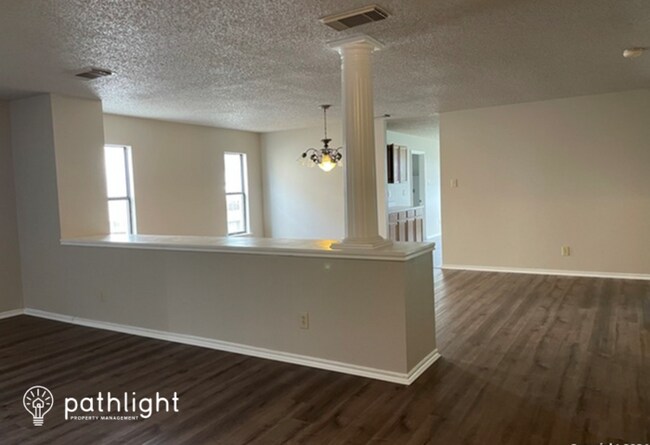 Building Photo - 8018 Chestnut Manor Drive, Converse, TX, 7...