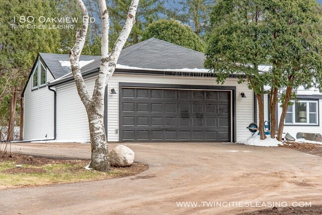 Building Photo - 180 Oakview Rd