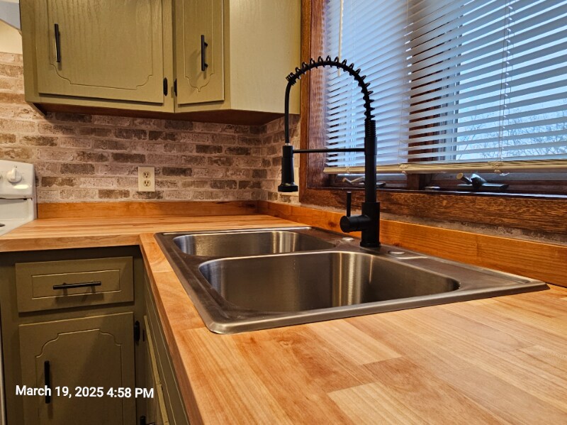 Foto principal - 190 Sawmill Ln