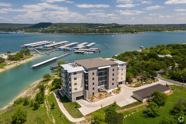 Foto aérea - The Hudson on Lake Travis (WATERFRONT!)