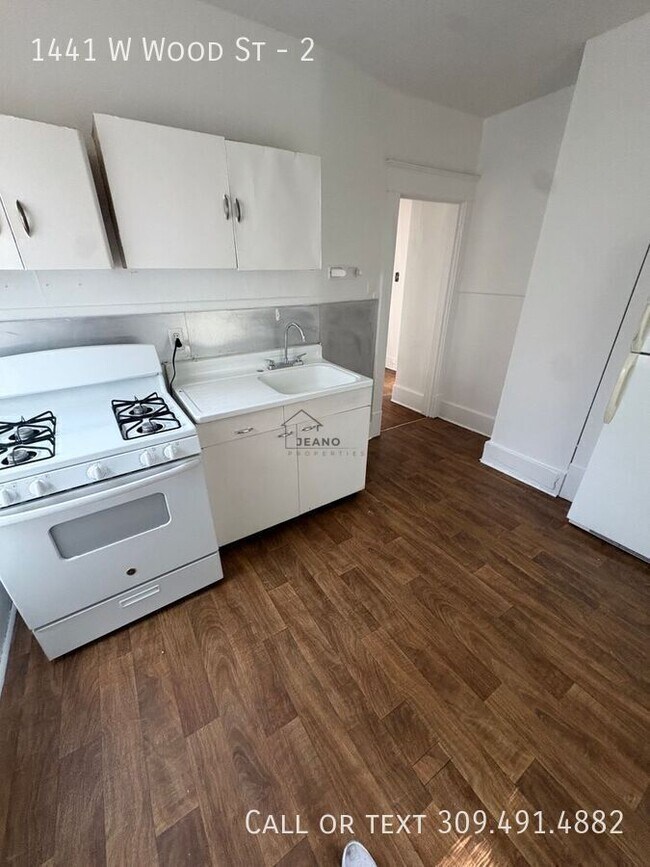 Foto del edificio - 1441 W Wood St