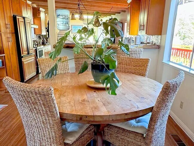 Dining area with live edge bar - 3560 Paper Mill Rd