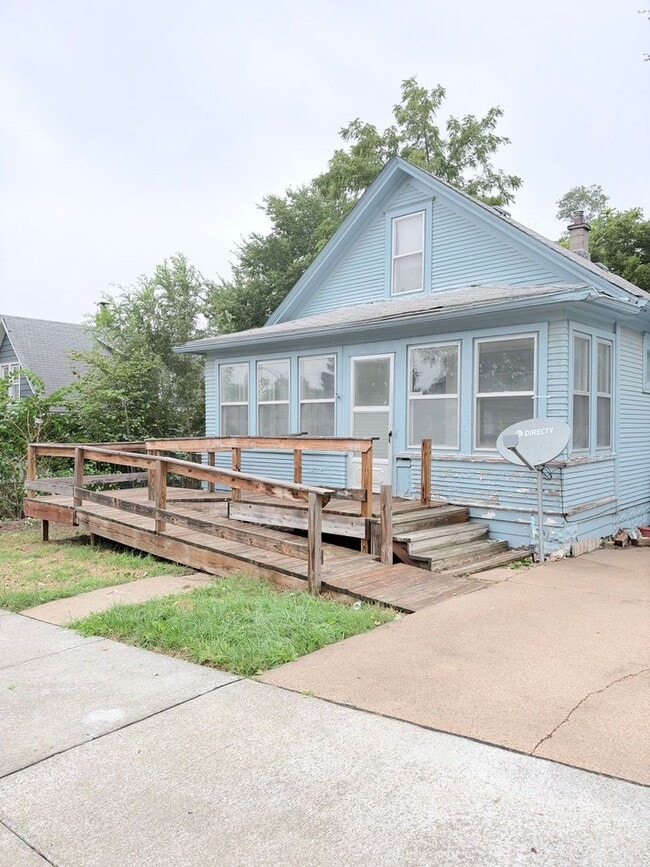 Building Photo - 6536 Emmet St