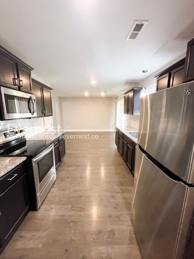 Foto del edificio - 222 Notgrass Rd