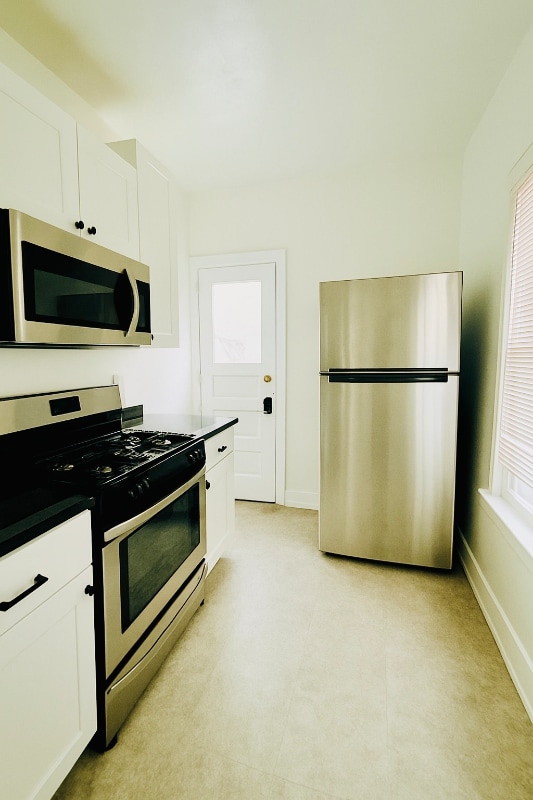 Photo - 2027 Chesterland Ave Apartment