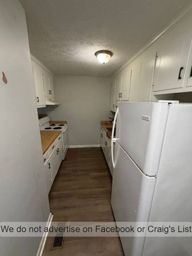 Building Photo - 1429A Artesian