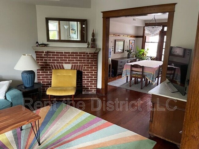 Foto del edificio - 4215 7th St NW