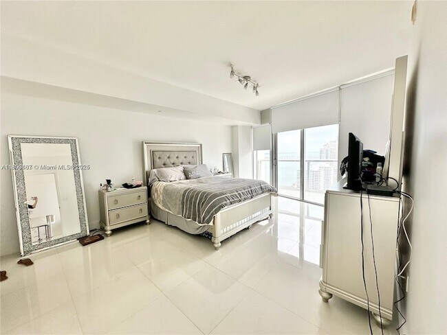 Foto del edificio - 495 Brickell Ave