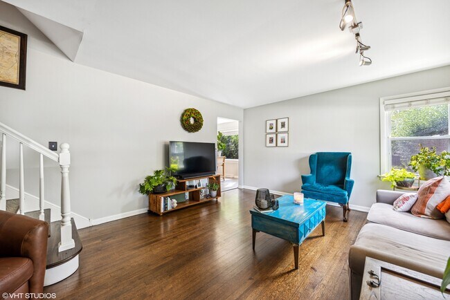 Foto del edificio - 4247 Harvey Ave