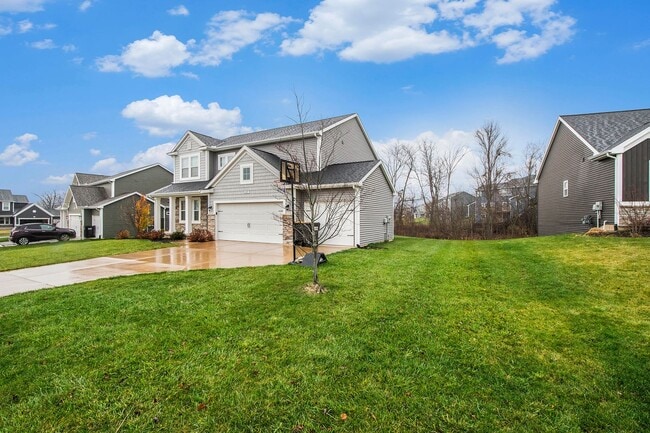 Building Photo - Beautiful Byron Center Home with 3 Car Gar...