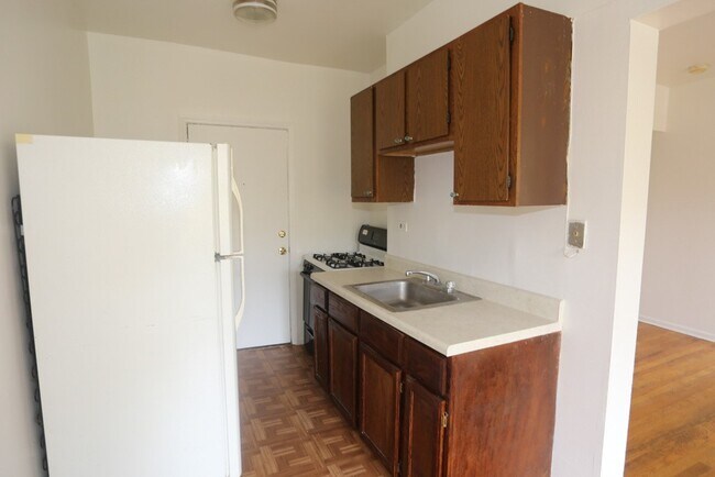 Foto del edificio - 929 W Sunnyside Ave