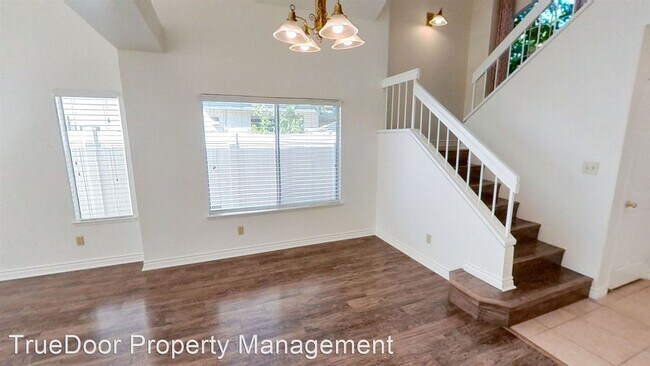 Foto del edificio - 3 br, 3 bath House - 26185 Newport Ave.