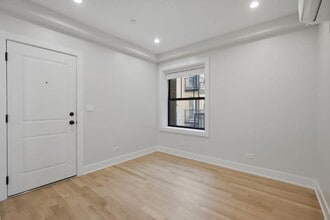Building Photo - 2237 N Bissell St