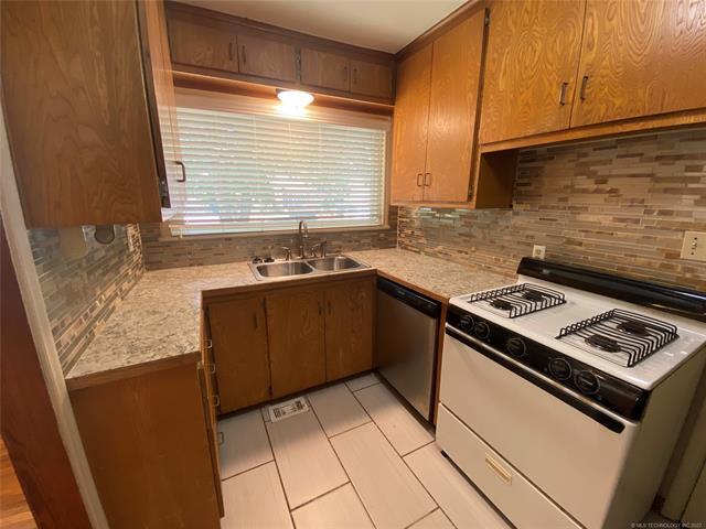 Foto del edificio - 4731 S Boston Ave