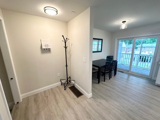 Foto del edificio - 10 Sapphire Ln