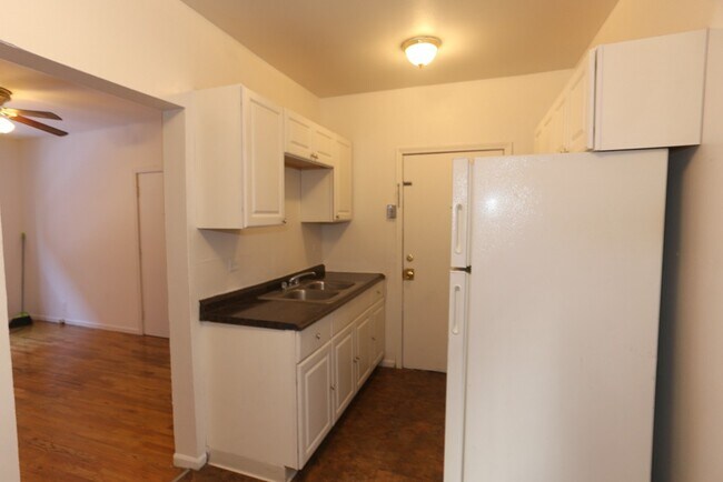 Foto del edificio - 933 W Sunnyside Ave